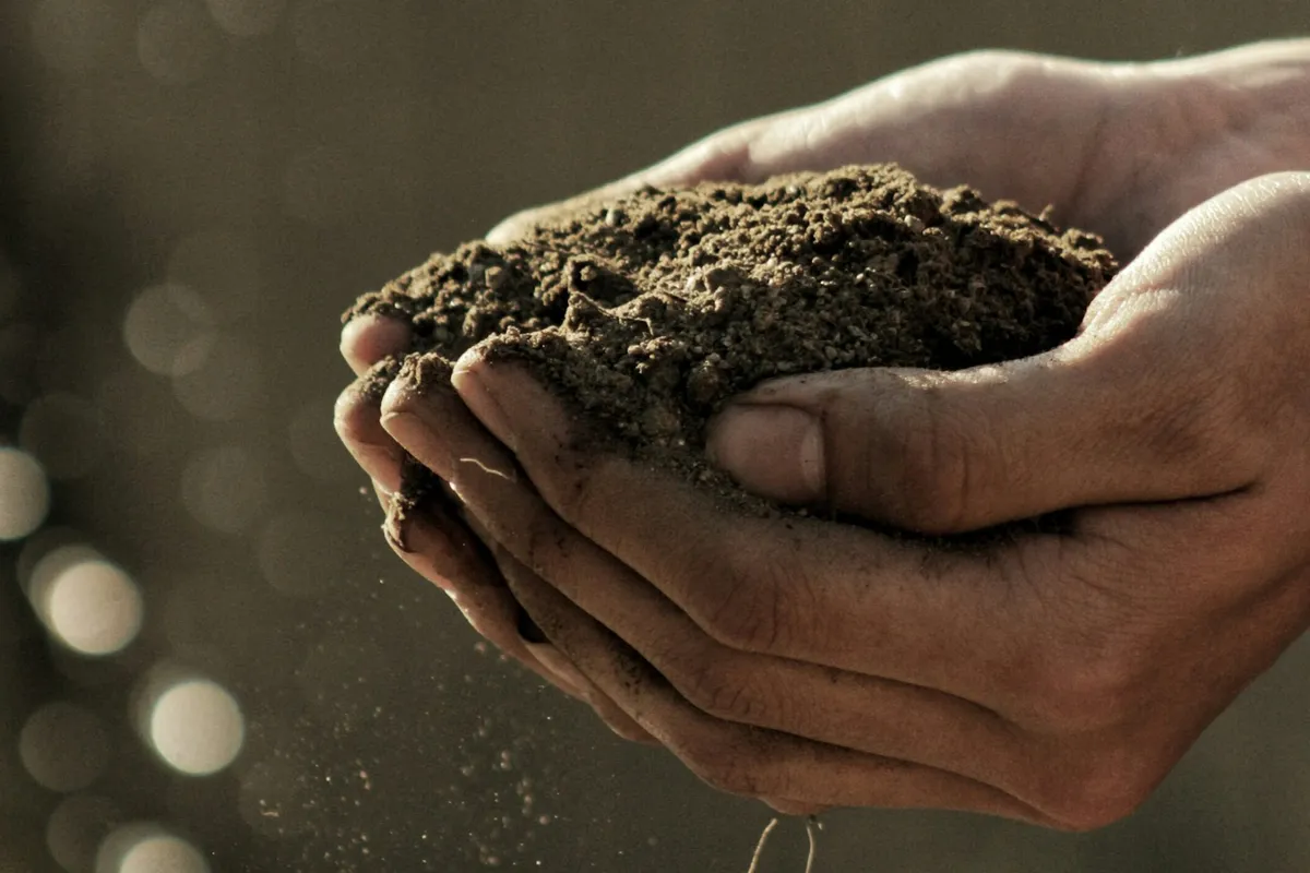 Maison passive en terre crue dans les Pyrénées-Orientales
